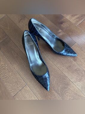 Stuart Weitzman Brown Croc-Embossed Pointed Toe Pumps size 9 M